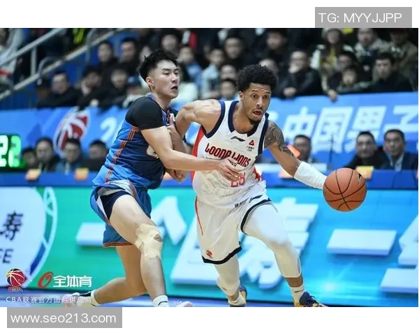 广东队与四川队激战第四节精彩瞬间回顾2018年篮球赛精彩对决 广东队与四川队激战第四节精彩瞬间回顾2018年篮球赛精彩对决